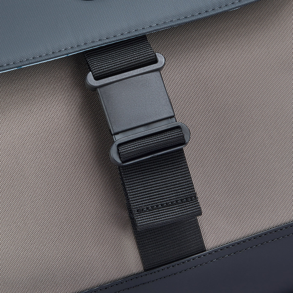 SECURFLAP | Sac Messenger marron